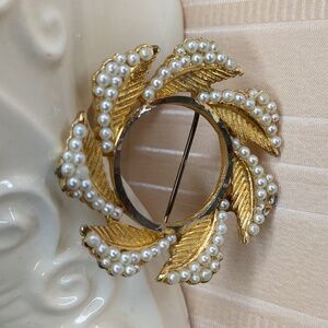 Vintage 60s BSK Wreath Brooch Seed Pearl Swirl Leaves Gold Tone Cottagecore